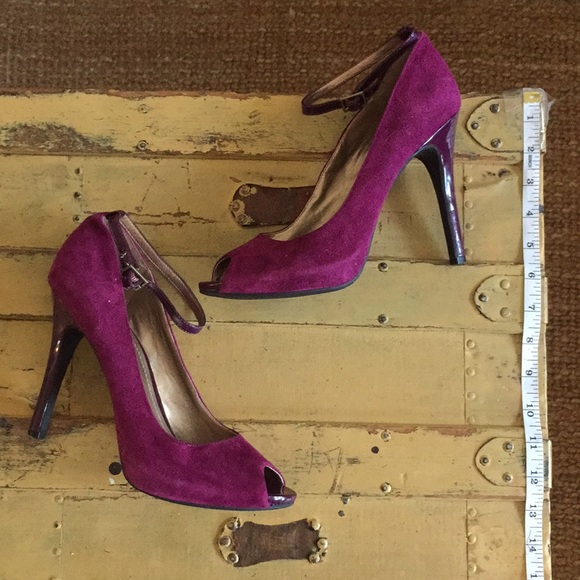 🎉❤️HOST PICK🎉 BCBGENERATION BRAND 💯 LEATHER SUEDE HIGH HEELS OPEN TOE PUMPS - Picture 3 of 10